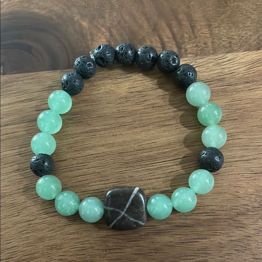 Green and Black Natural Beaded Bracelet